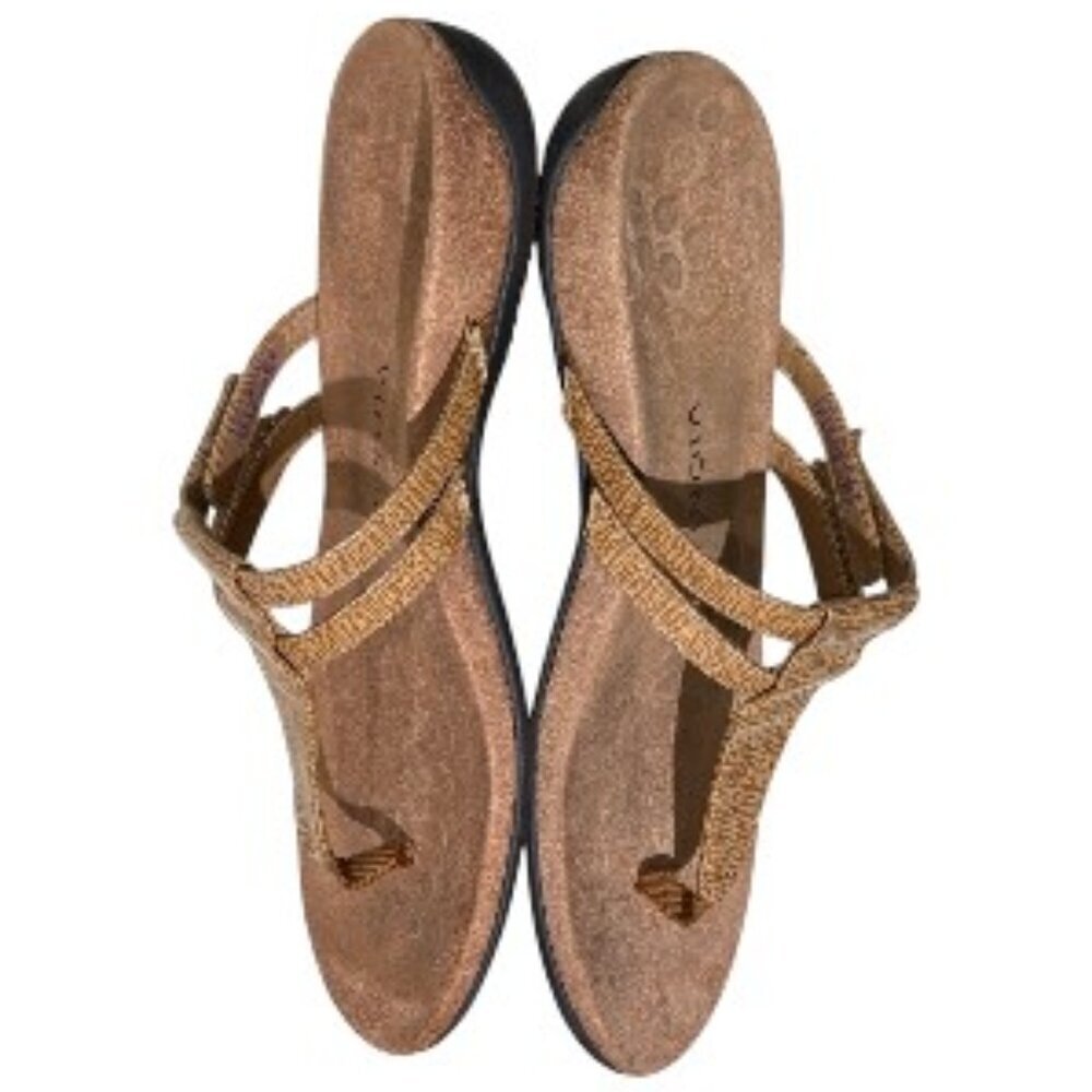 Vionic Adjustable Slip-on Orthotic Thong Sandal Toffee/Brown Size 10 - Picture 6 of 9